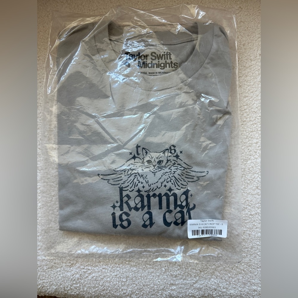 NWT Taylor Swift Midnights Karma is a Cat Cropped T-shirt - Small